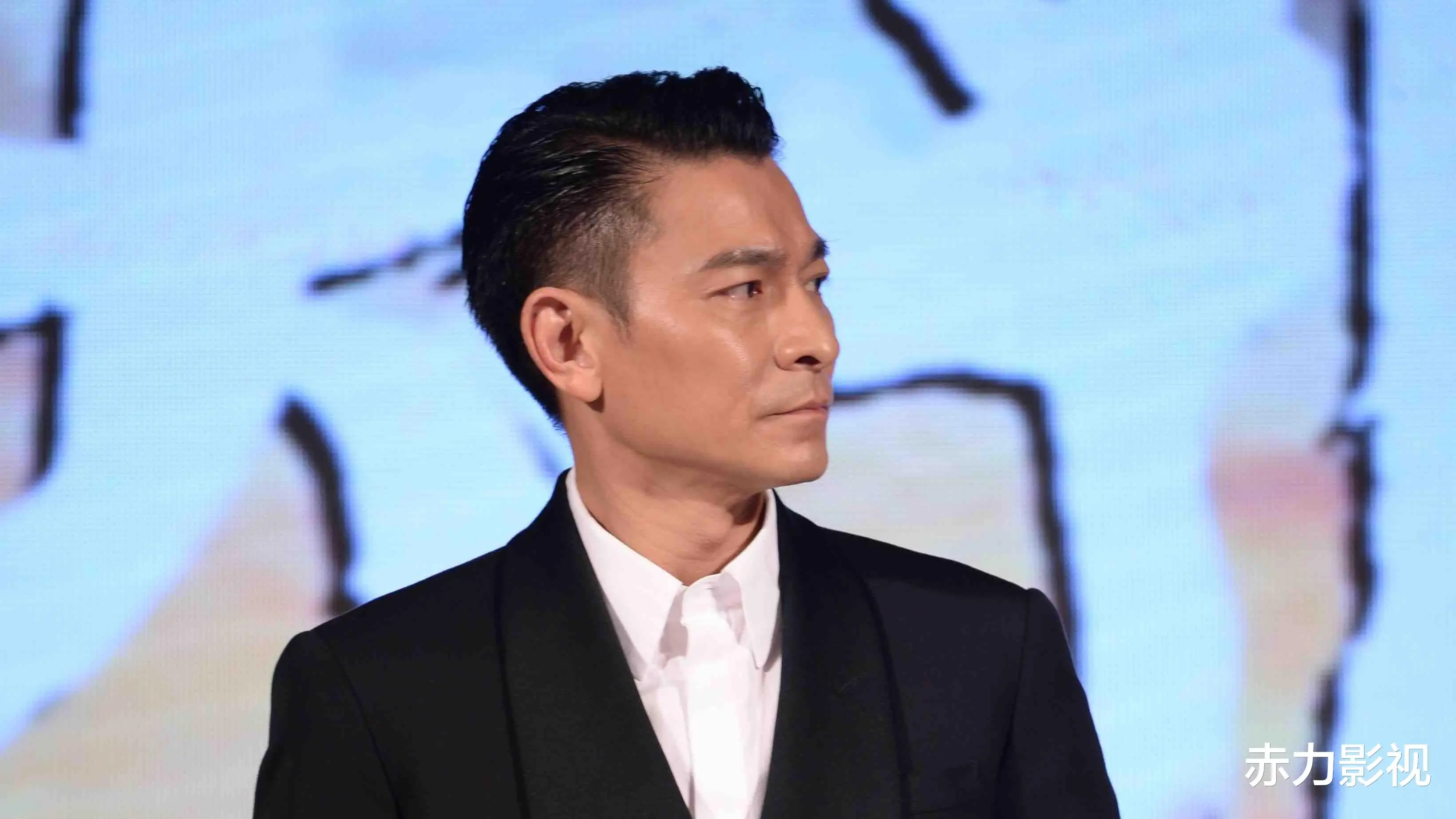 中国娱乐圈巅峰之王_成龙地位与影响力_娱乐圈明星地位排名