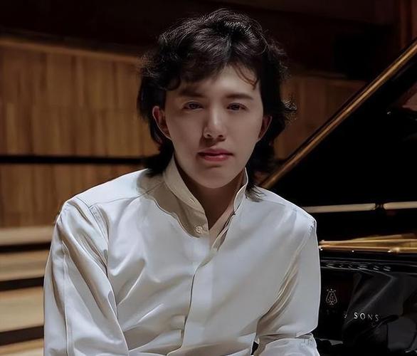 进军娱乐圈什么意思_进军圈娱乐李云迪是谁_李云迪进军娱乐圈