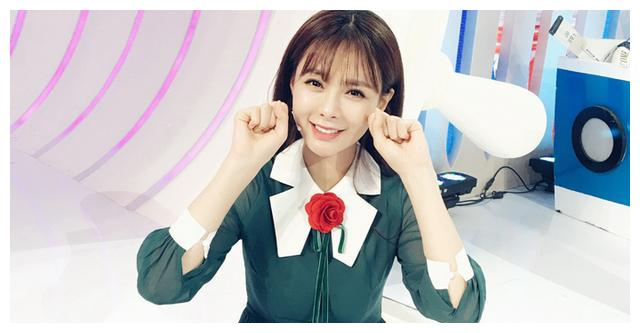 四位备受争议的主持人，第一位娘气十足，她年轻靓丽却黑料不断！