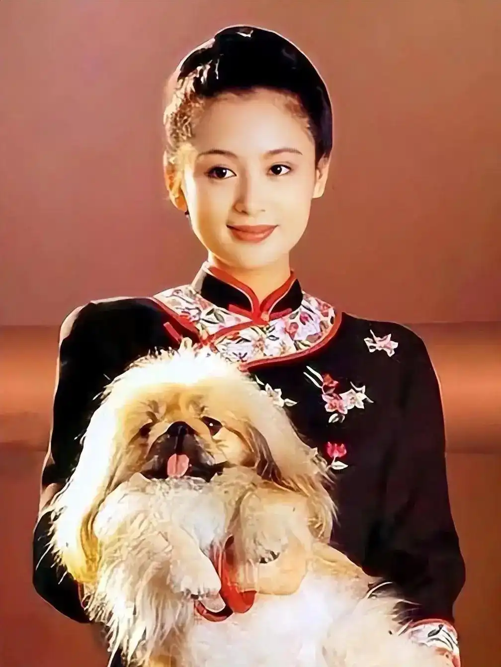 朱珠陈红袁咏仪郭晶晶景甜_旺夫面相的女明星_娱乐圈天生富贵相女星