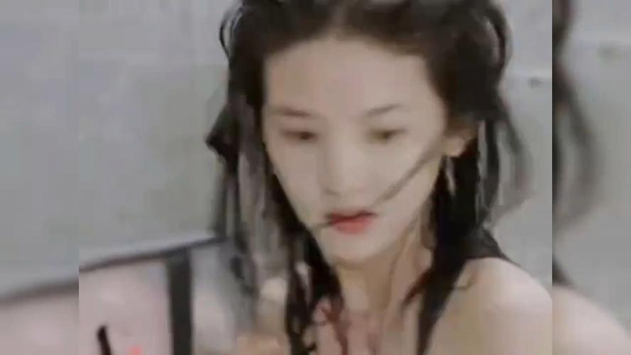 所有女明星洗澡_明星洗澡死亡_洗浴演员